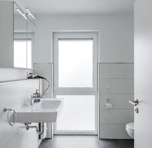 Wohnen Am Schlosspark * 林德拉