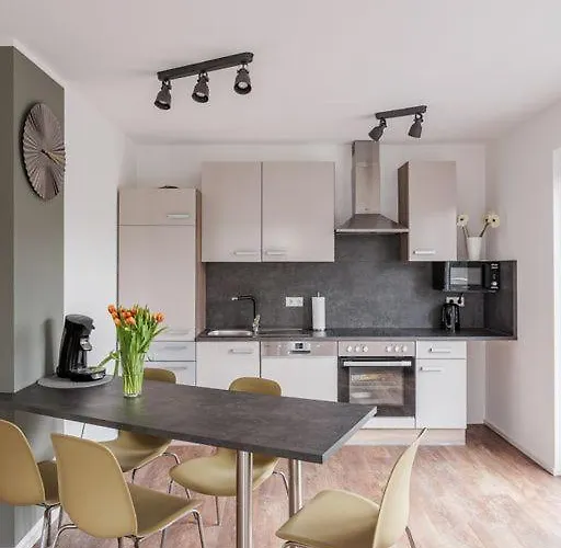 Wohnen Am Schlosspark * 林德拉