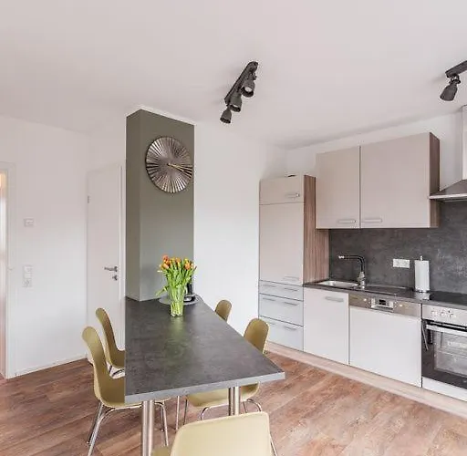 Wohnen Am Schlosspark 林德拉